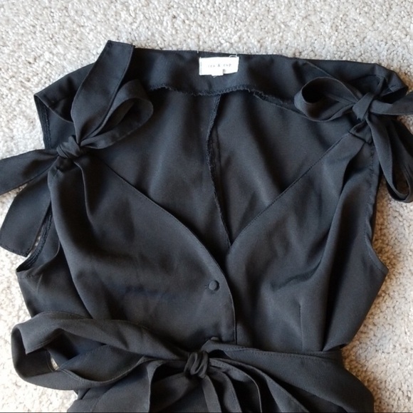 Tea & Cup Peplum Blouse - Picture 2 of 5